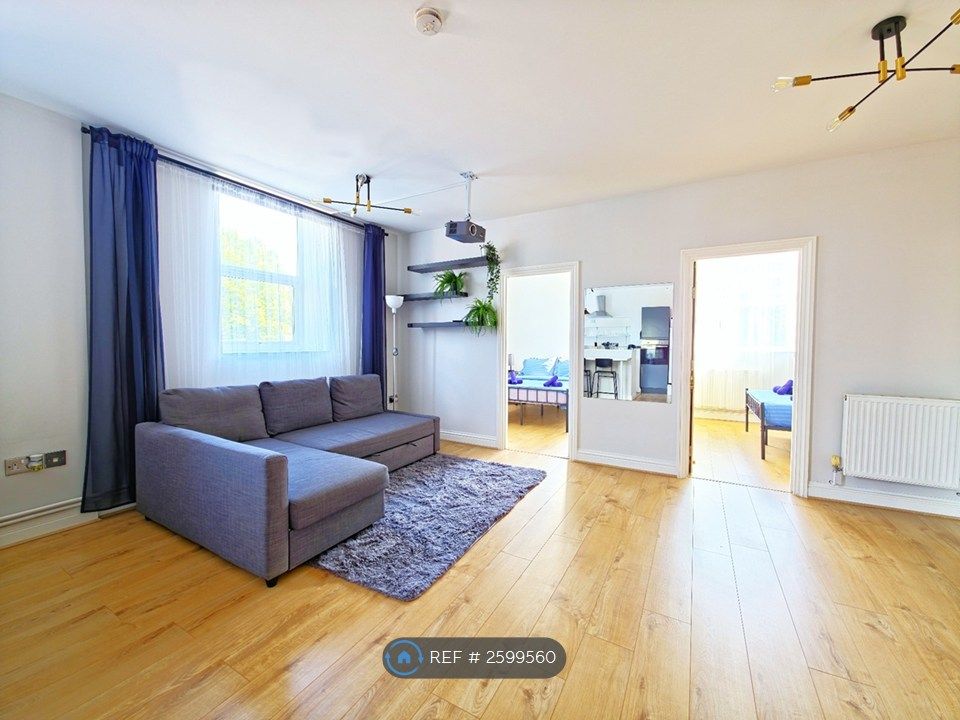 Property photo 3 of 34