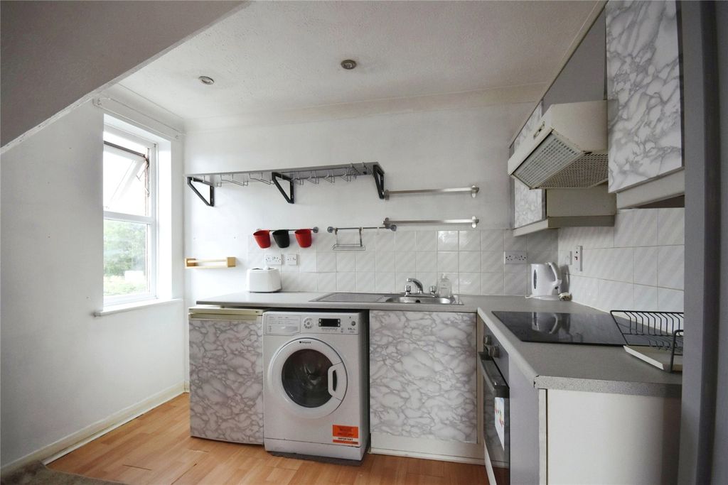 Property photo 2 of 7 Picture No. 05
