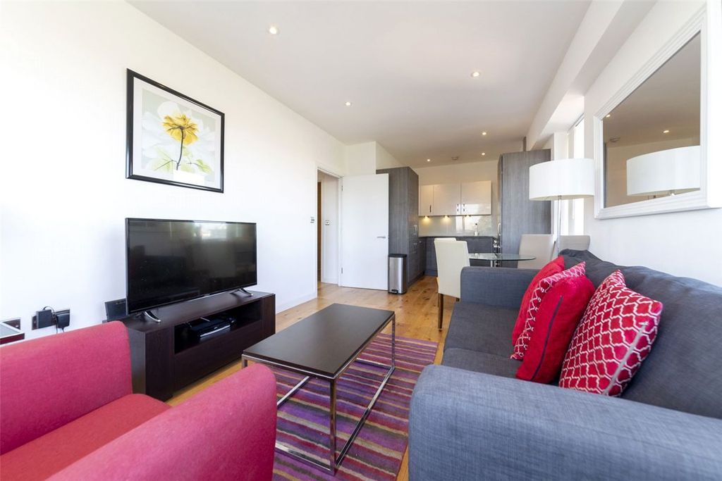 Property photo 3 of 7