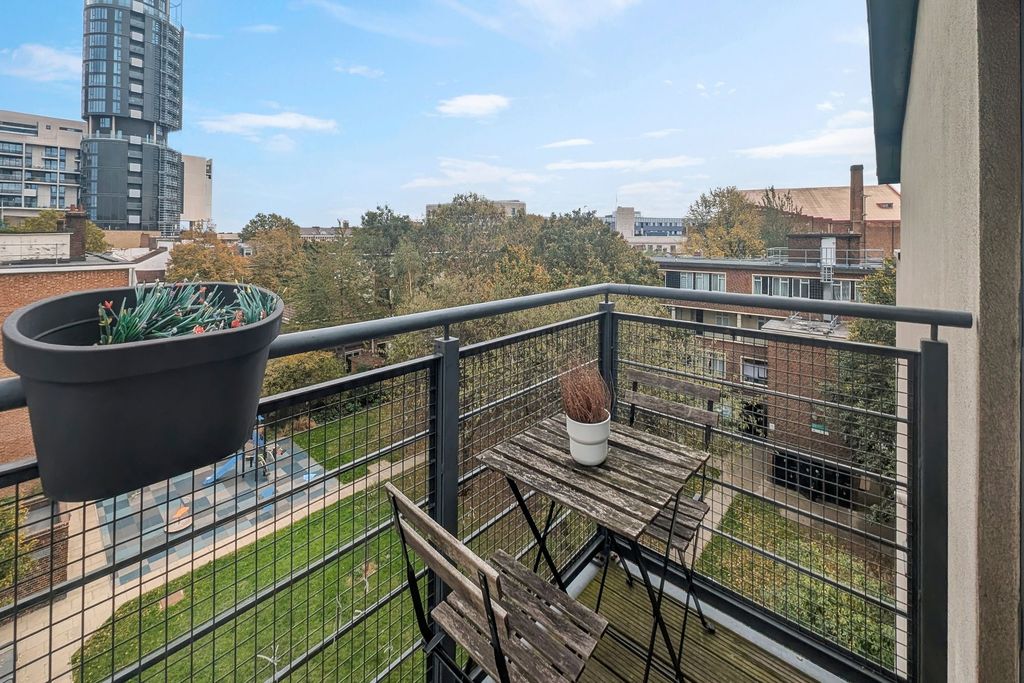 Property photo 3 of 10