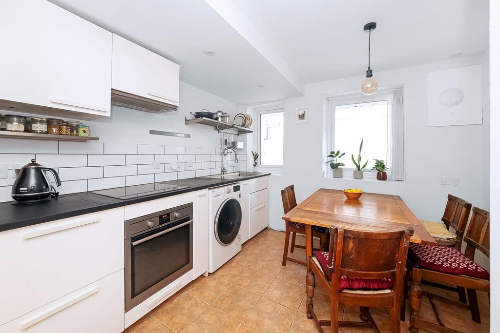 Property photo 3 of 17 3
