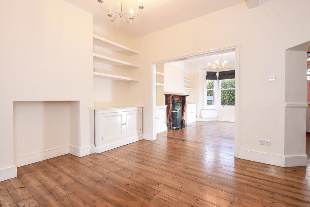 Property photo 3 of 7 237463 (3)
