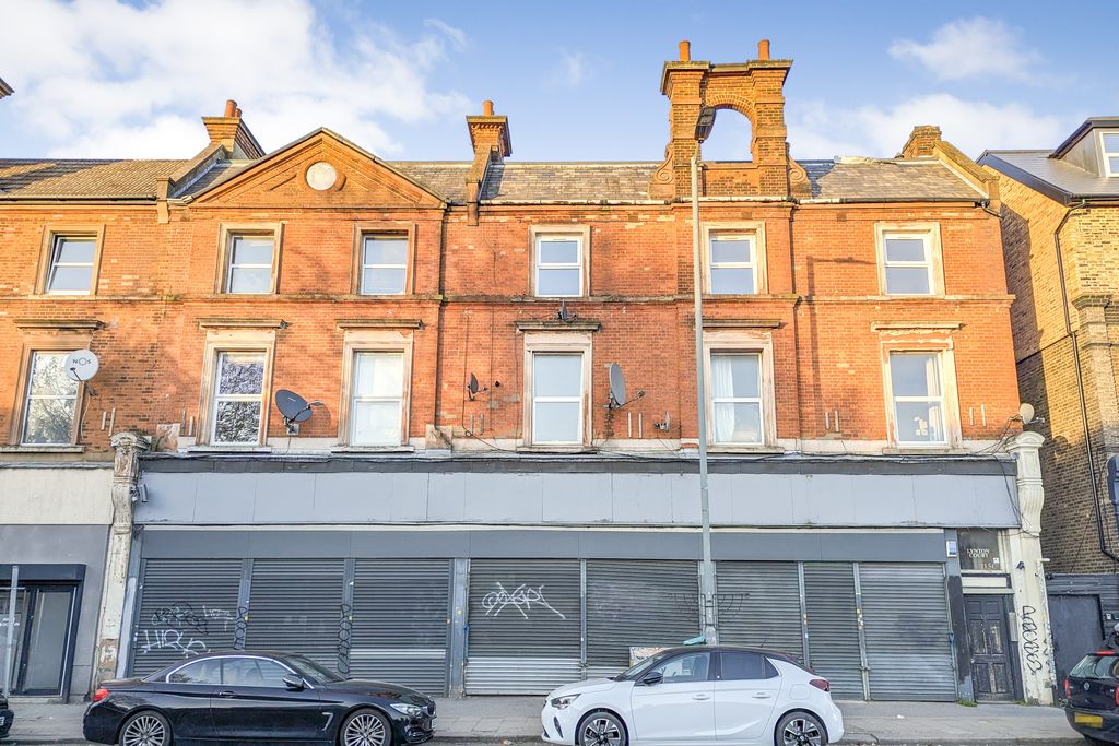 Property photo 1 of 2 Flat 6 Lynton Court, 115 Anerley Road, London, Se20 8An