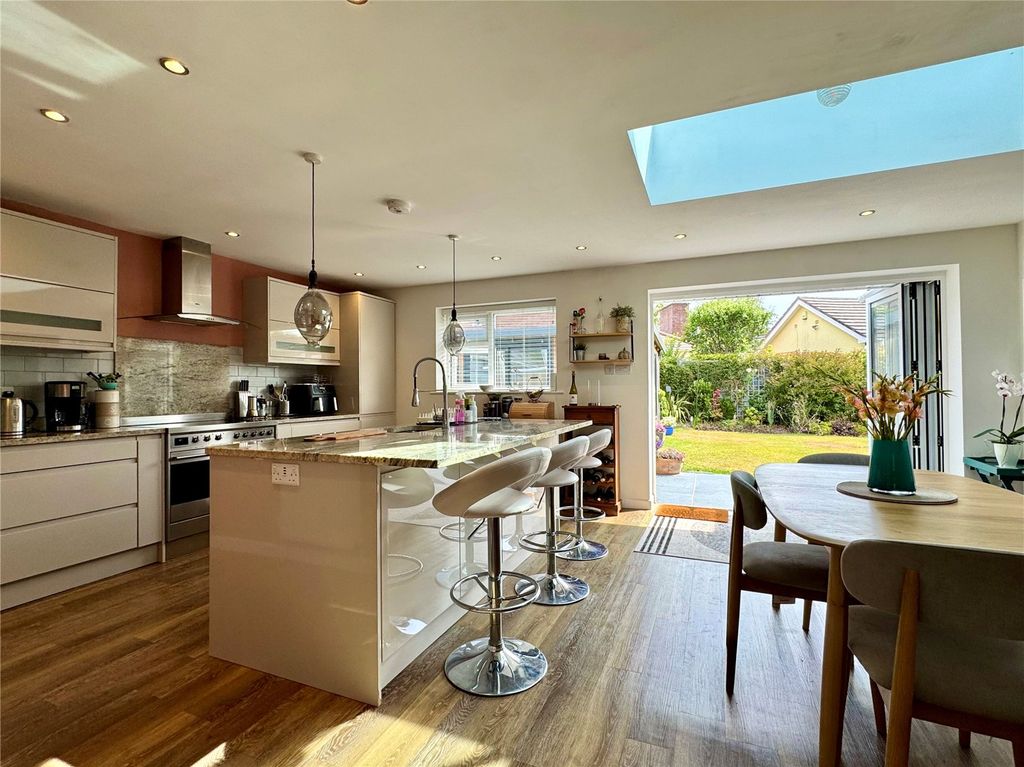 Property photo 3 of 18 Picture No. 04