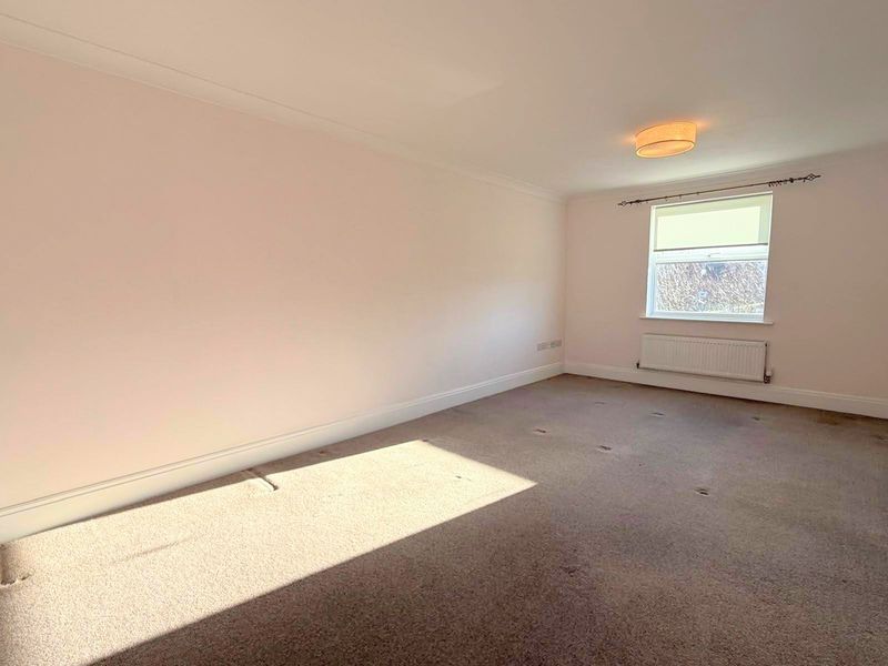 Property photo 3 of 15 Photo 10