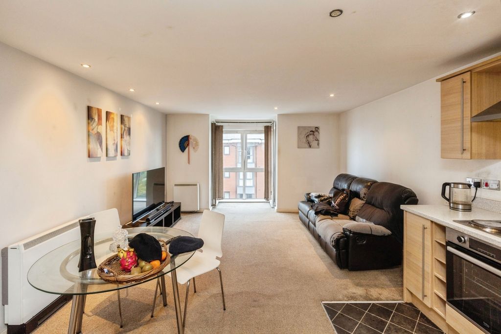 Property photo 3 of 17 Photo