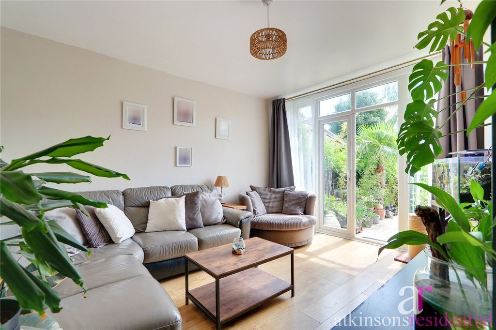 Property photo 2 of 17 Picture No. 09