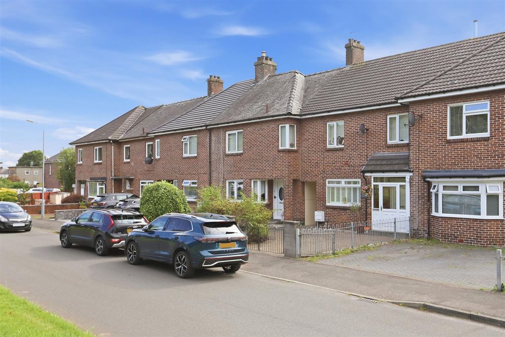 Property photo 1 of 42