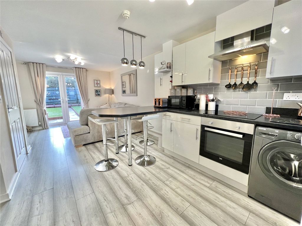 Property photo 2 of 11 Picture No. 04