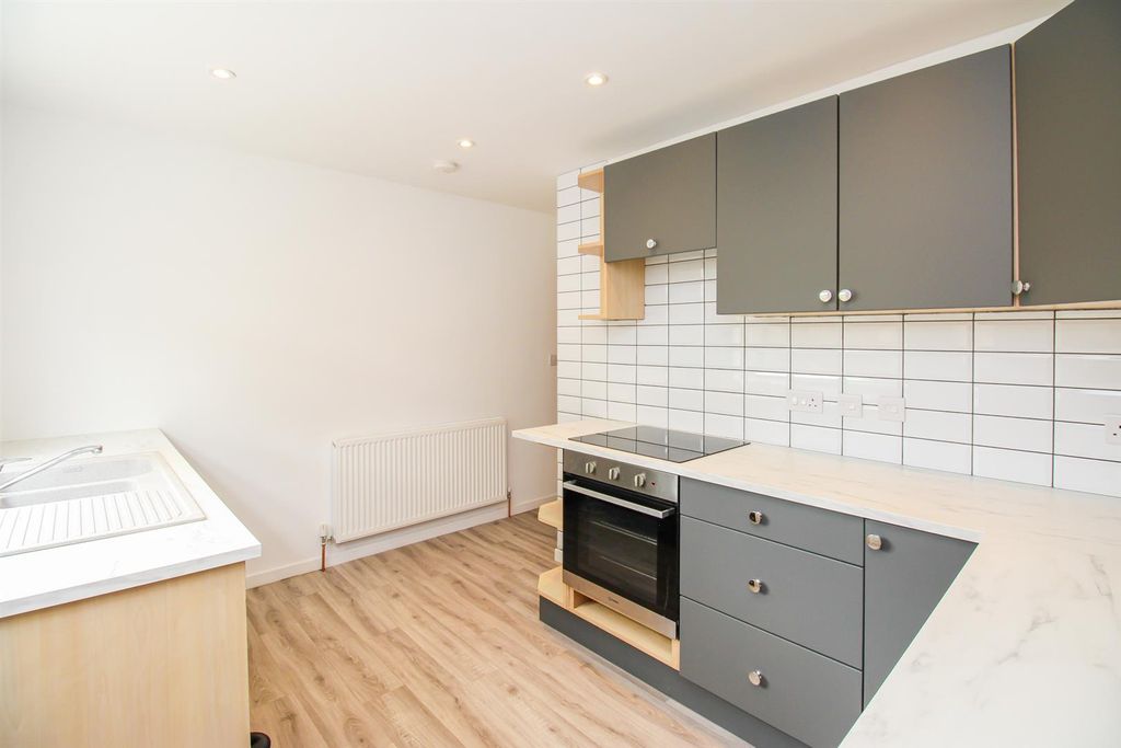 Property photo 3 of 10 Kitchen/Diner