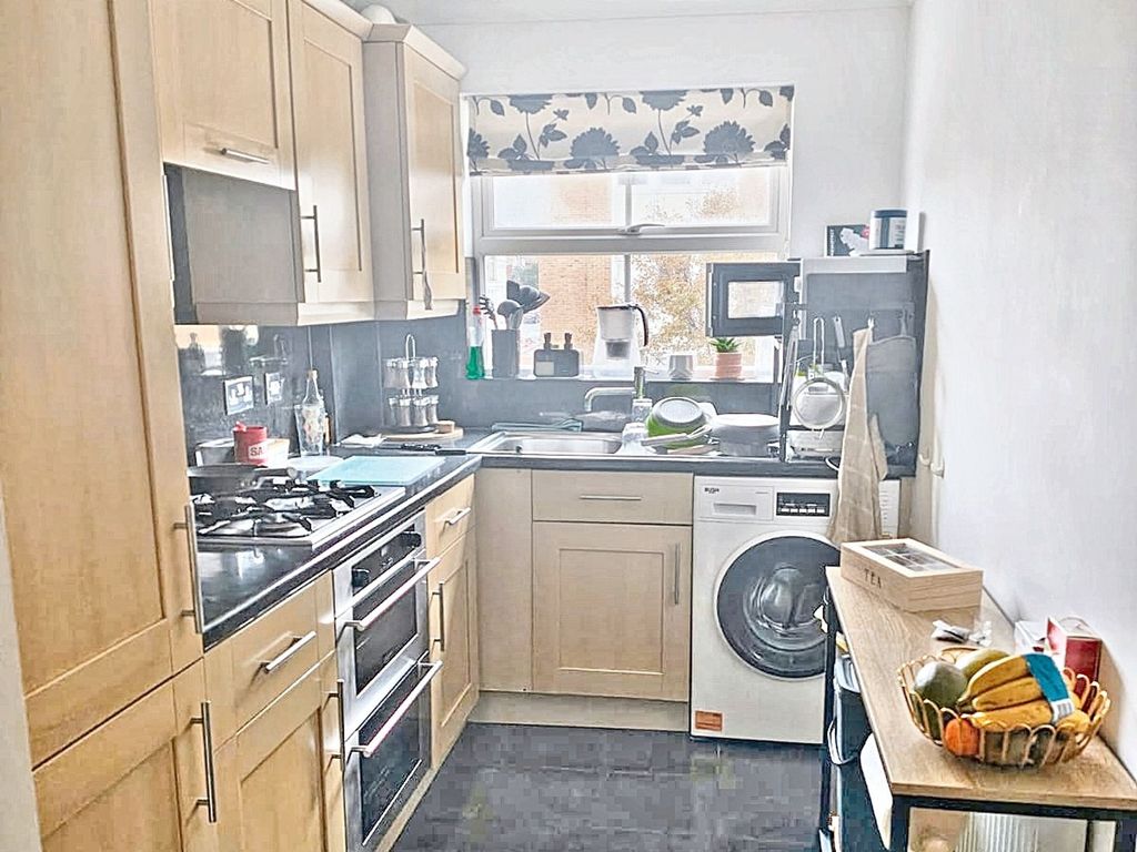 Property photo 3 of 9