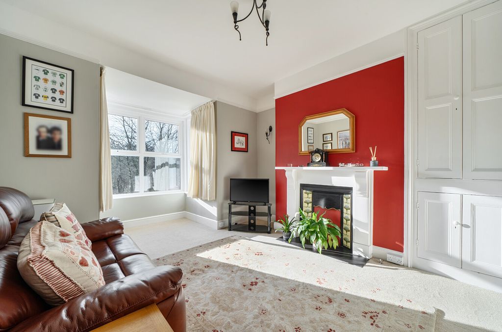 Property photo 3 of 12 1405598-16-69789B...