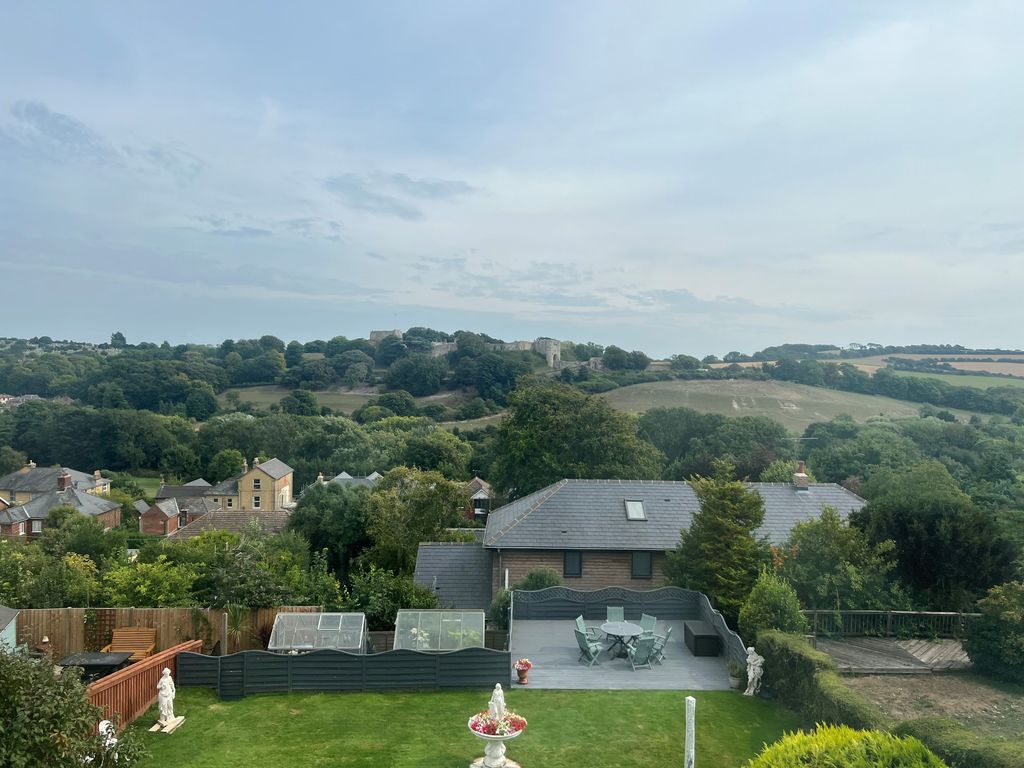 Property photo 3 of 21