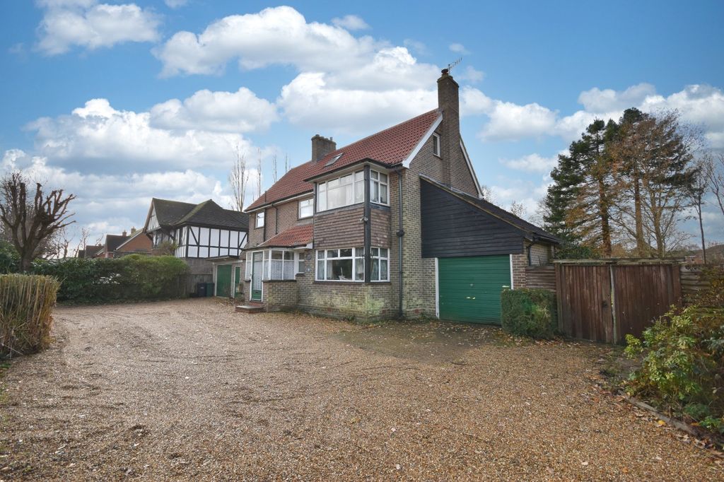 Property photo 3 of 8 Picture No. 11