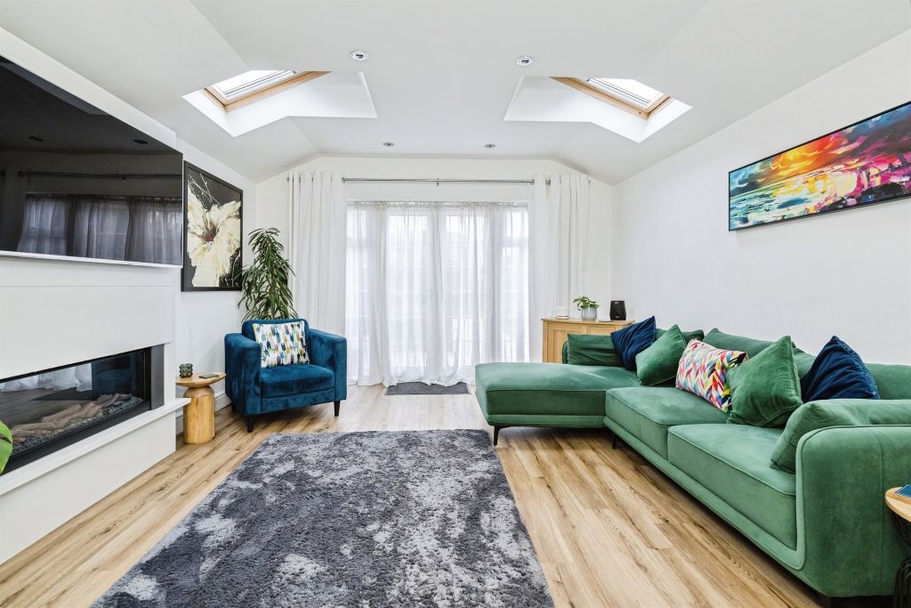 Property photo 3 of 13