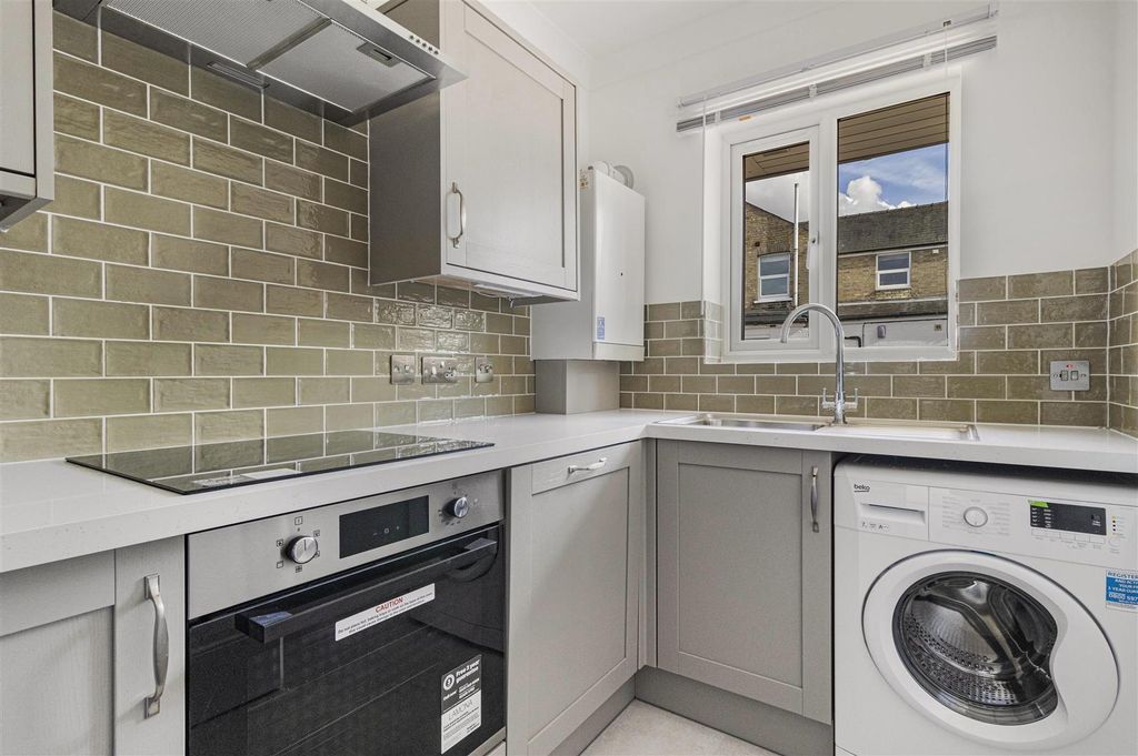 Property photo 2 of 11 3_64612.Jpg