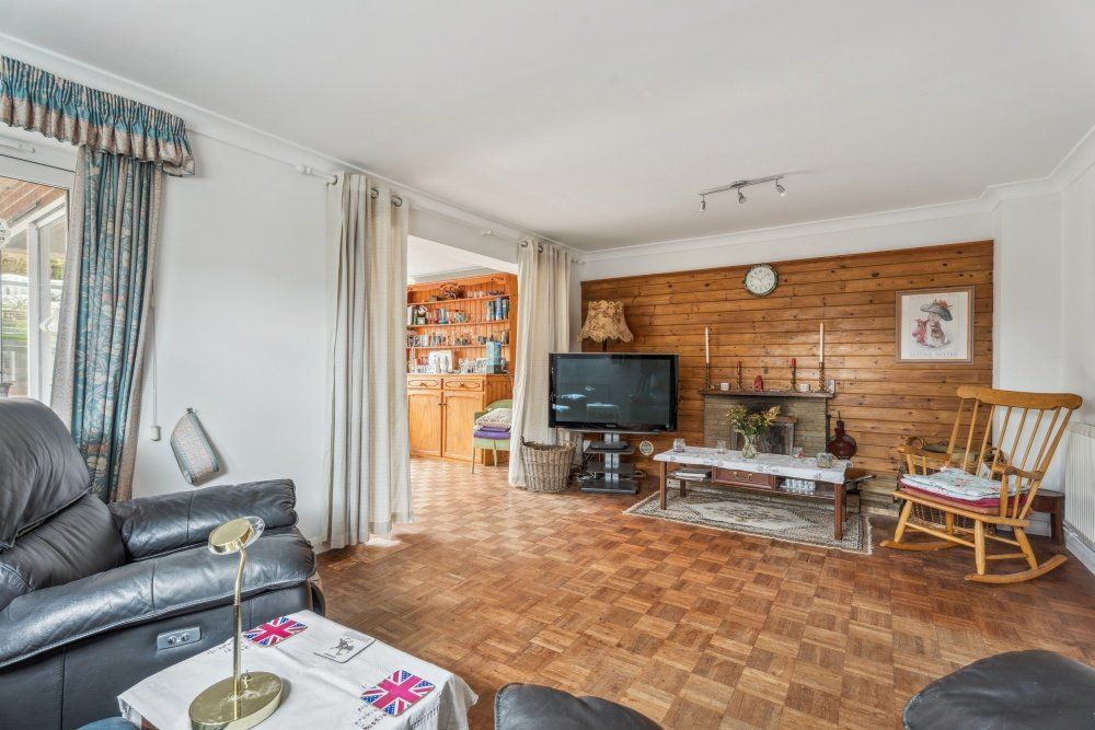 Property photo 2 of 18 Living Room