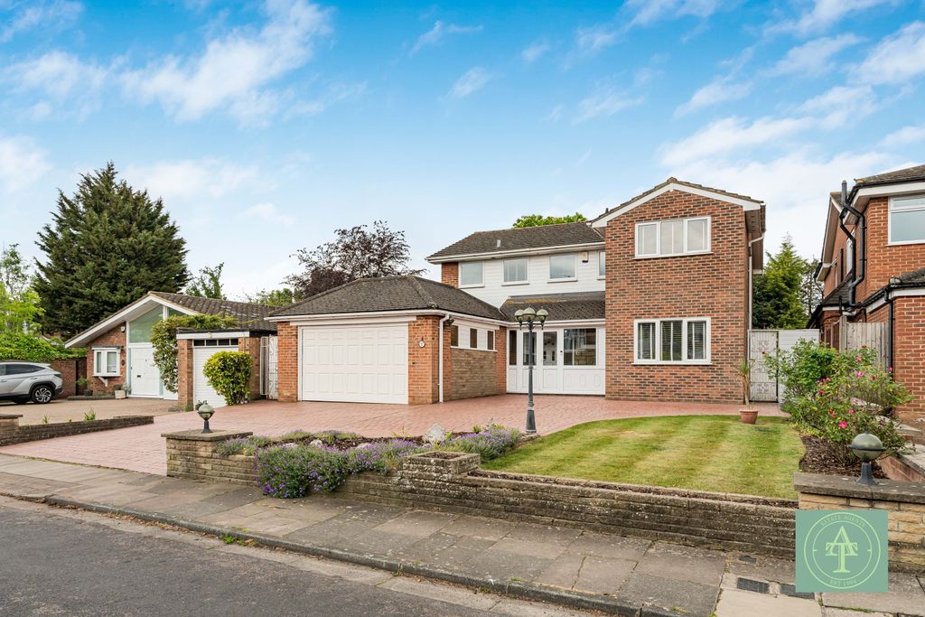 Property photo 1 of 27 Four Bedroom Detached For Sale
