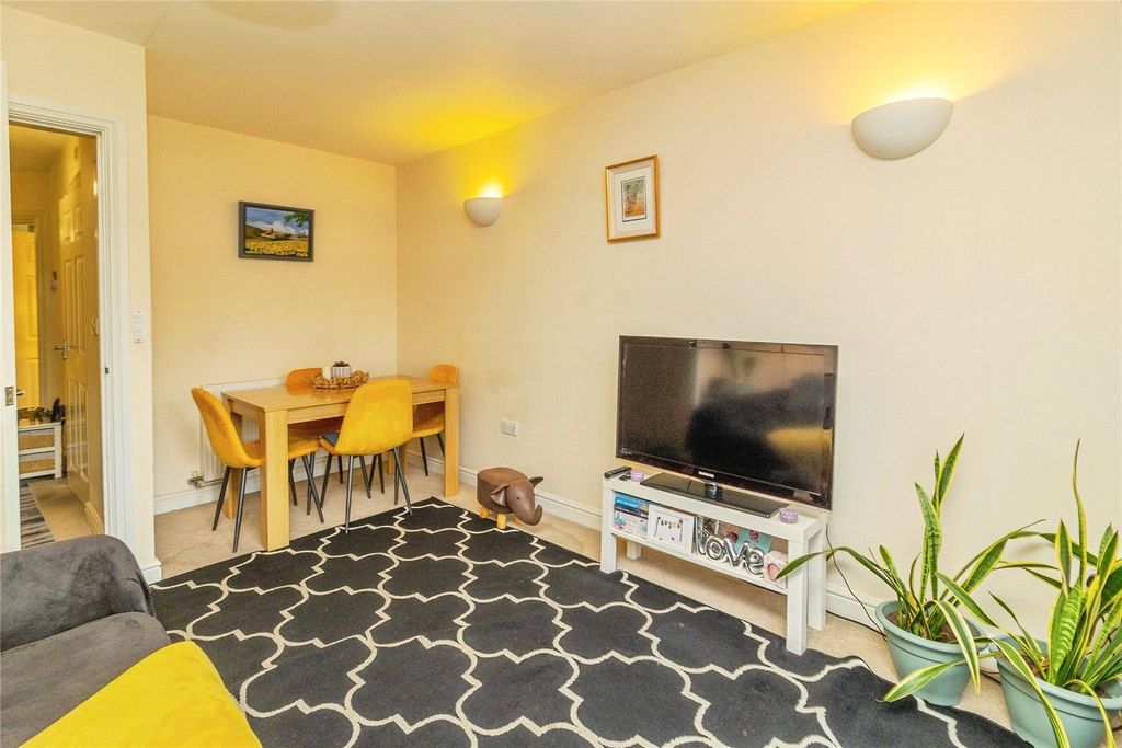 Property photo 3 of 19 Picture No. 17