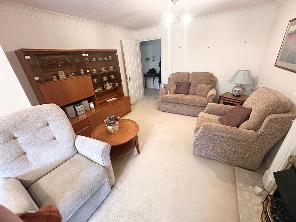 Property photo 2 of 14
