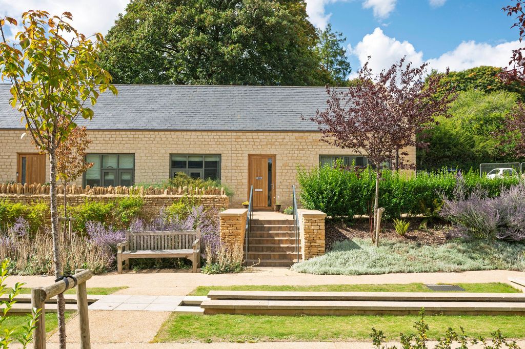 Property photo 1 of 27 Front