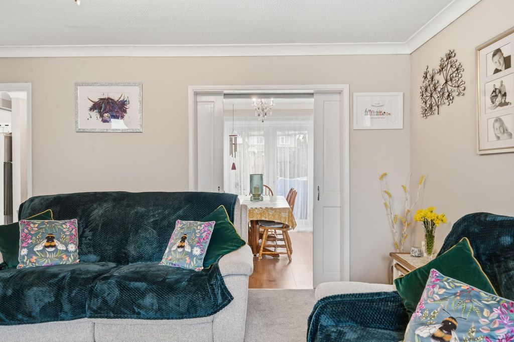 Property photo 3 of 30