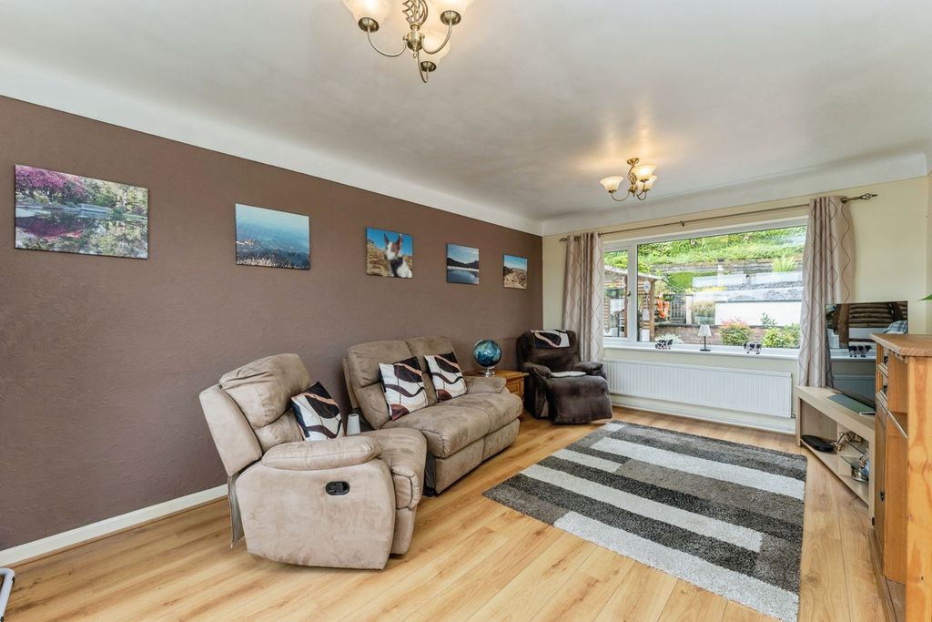 Property photo 3 of 22 Pbox-Img.Jpg