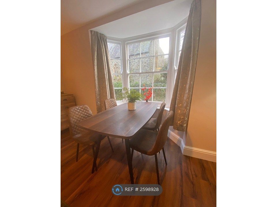 Property photo 1 of 12 Dining Room