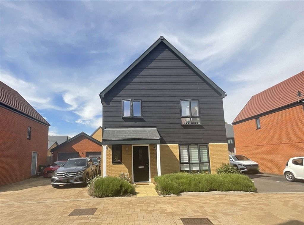 Property photo 1 of 2 External