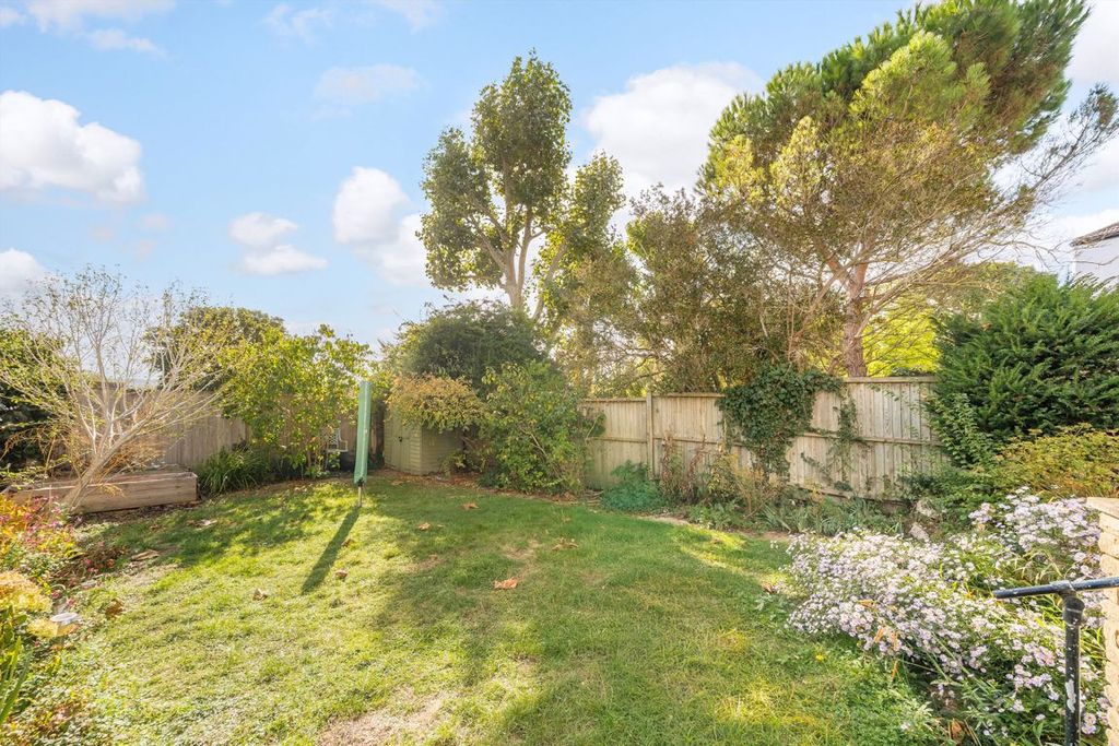 Property photo 2 of 11
