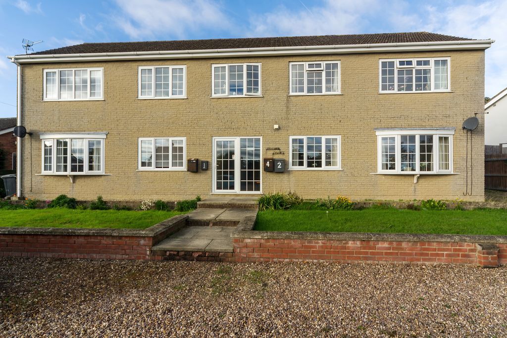Property photo 1 of 38