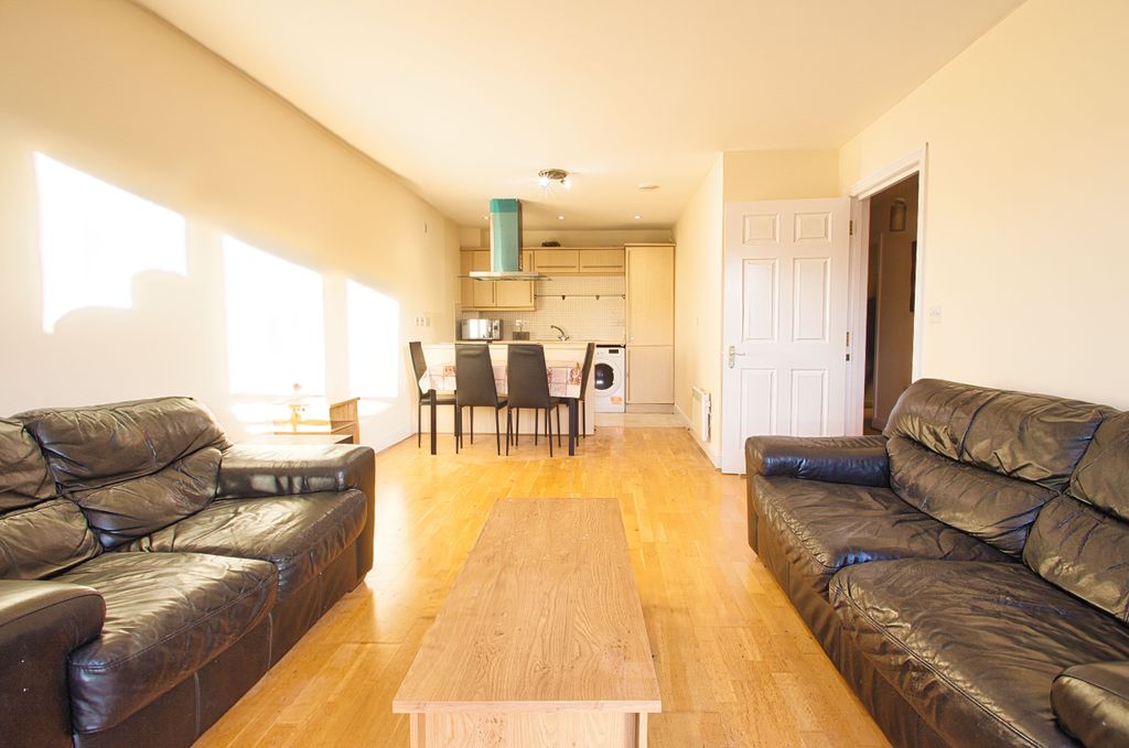 Property photo 3 of 10