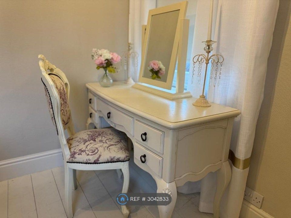Property photo 1 of 28