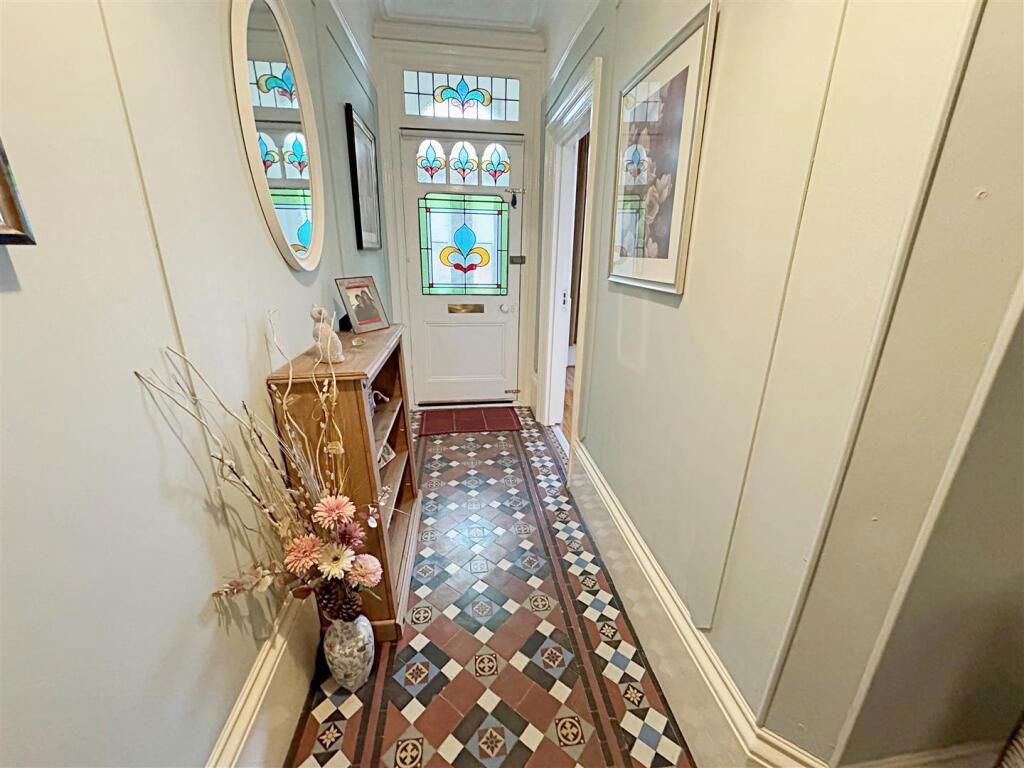 Property photo 3 of 27