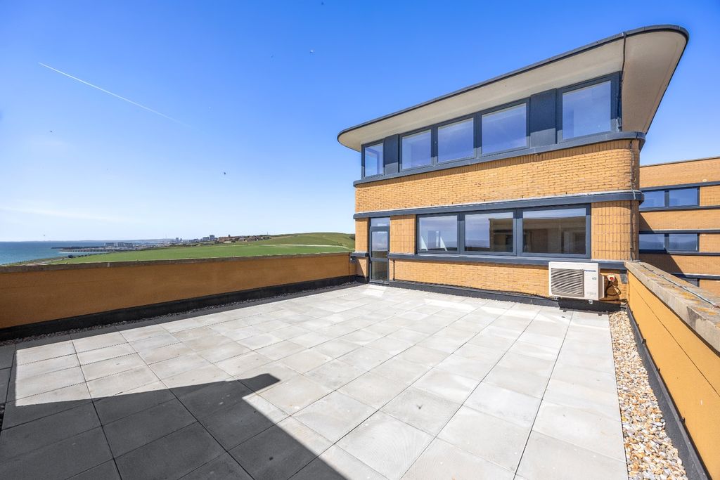Property photo 1 of 31 5117422