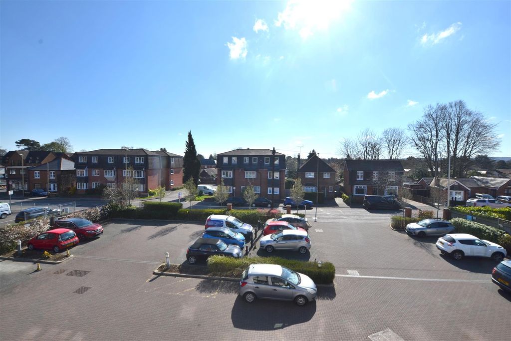 Additional image 4 of 2 bed flat for saleKings Place, Fleet GU51
