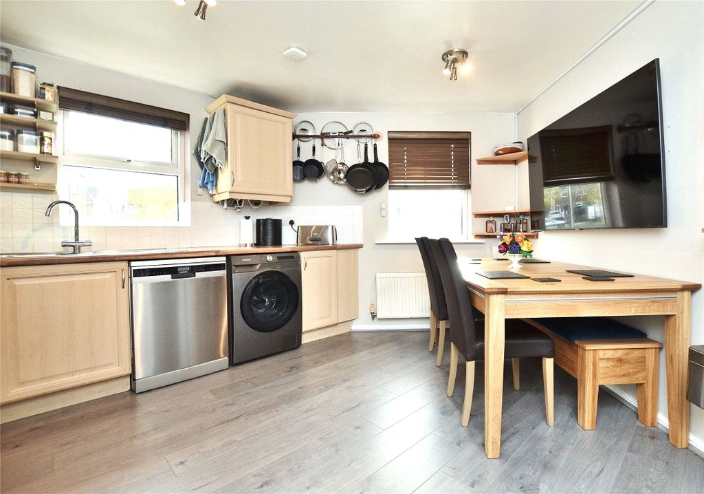 Property photo 1 of 10 Picture No. 17