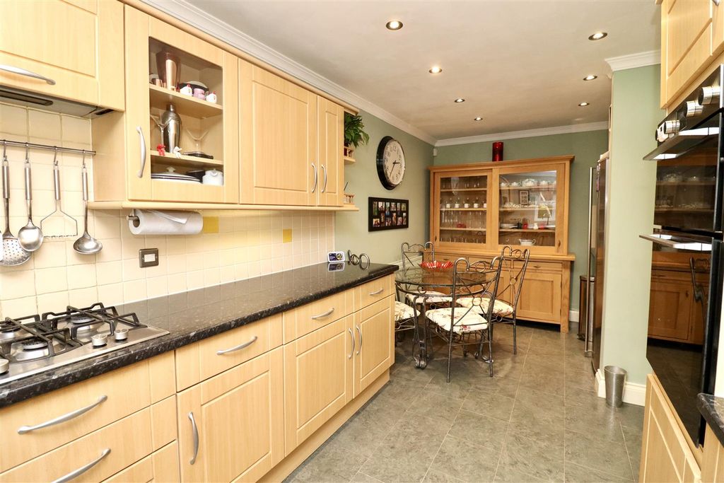 Property photo 3 of 16 Img_4430.Jpeg