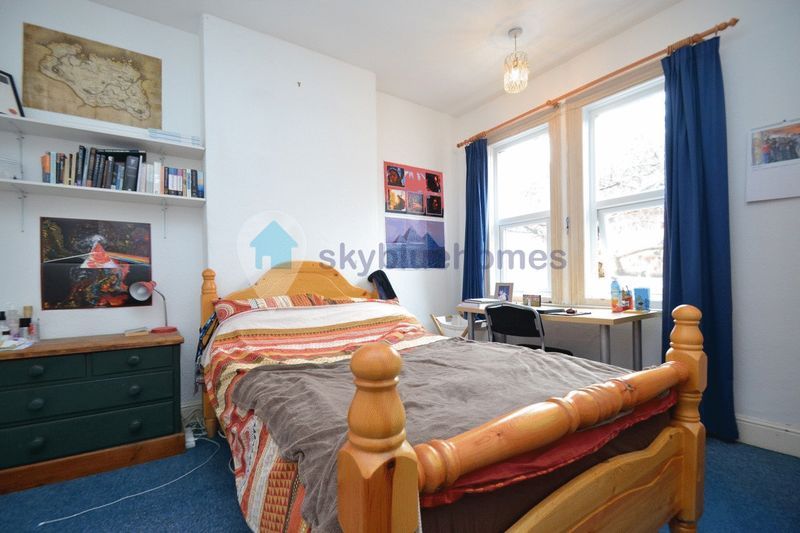 Property photo 3 of 6 Photo 4