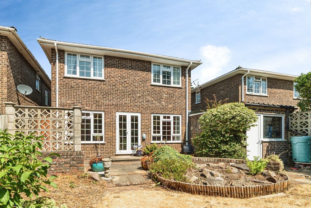 Property photo 2 of 32 Pbox-Img.Jpg