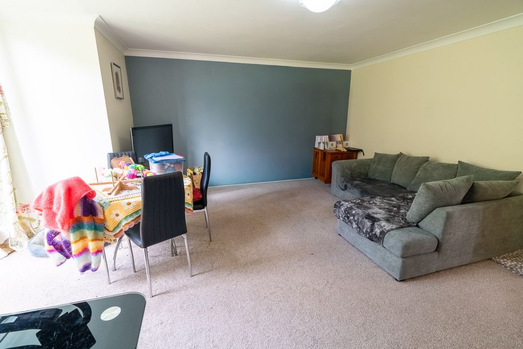 Property photo 3 of 7