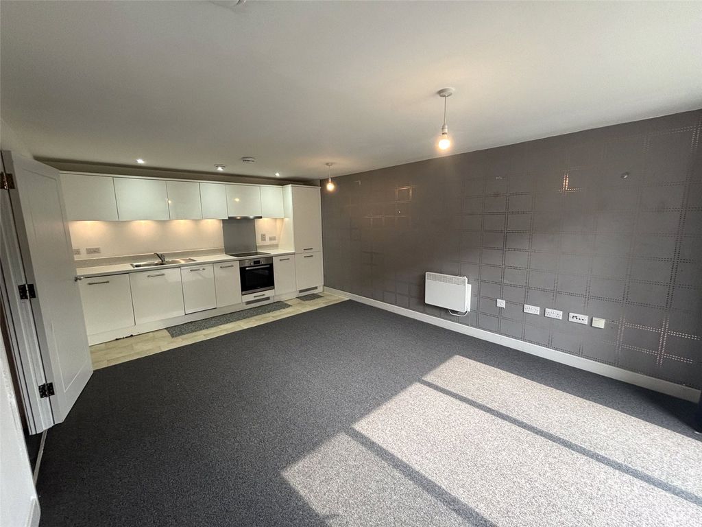 Property photo 3 of 10 Picture No. 01