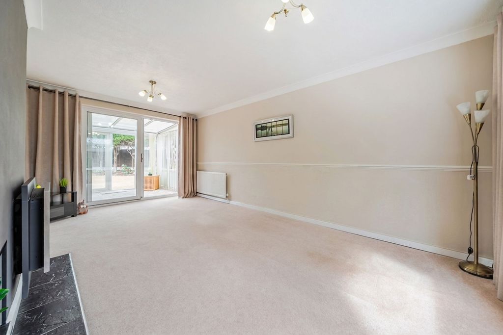 Property photo 2 of 22