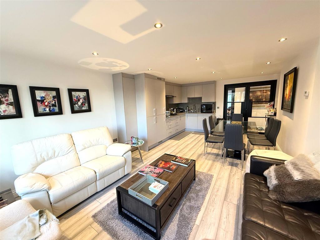 Property photo 2 of 10 Recep + Kit - 1.Jpeg