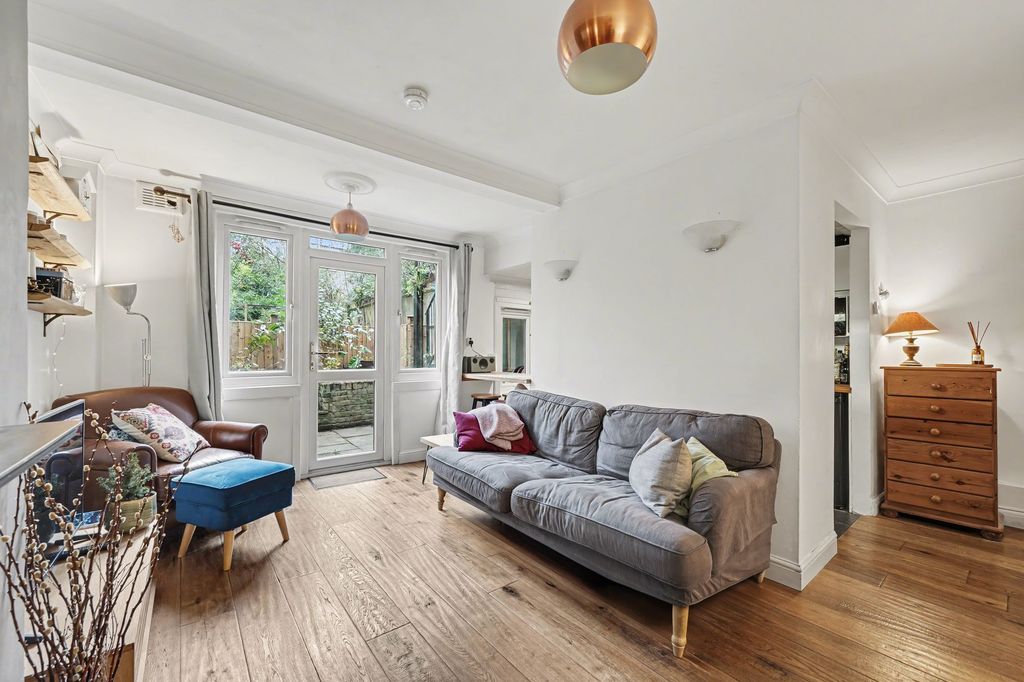 Property photo 2 of 11