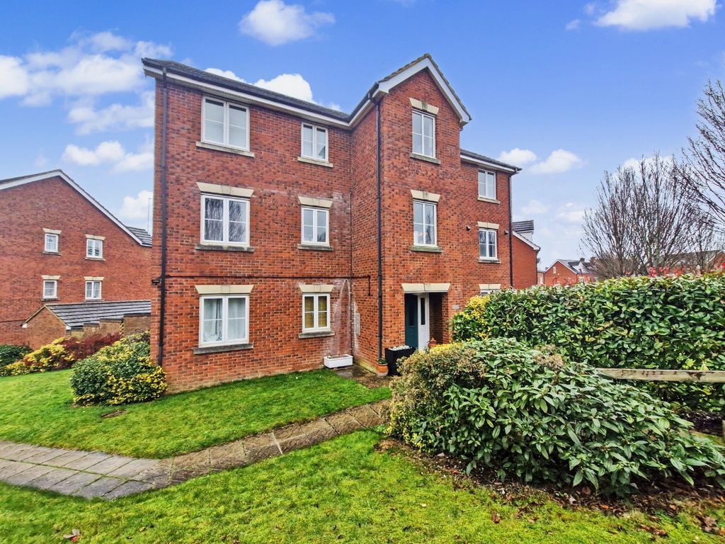 Property photo 1 of 32 4641252