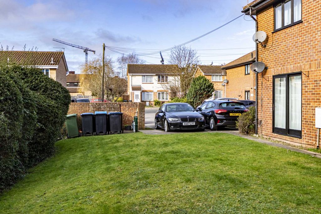 Property photo 3 of 13 Photo
