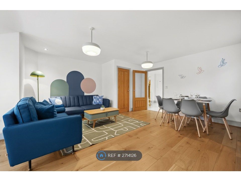 Property photo 3 of 31