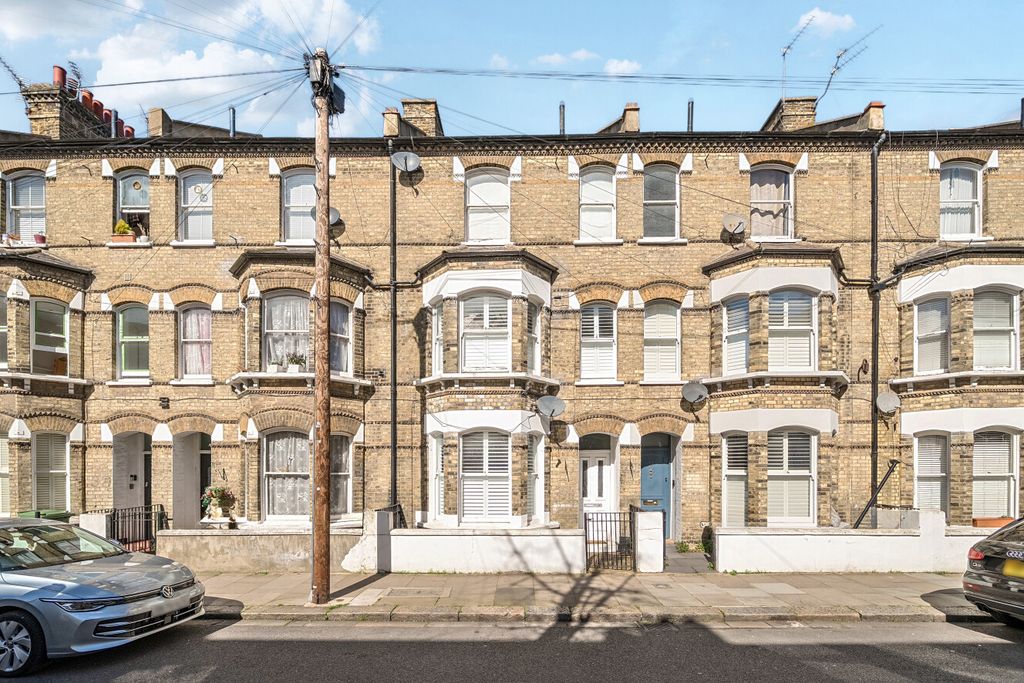 Property photo 2 of 13 1435755-1-69c522B...