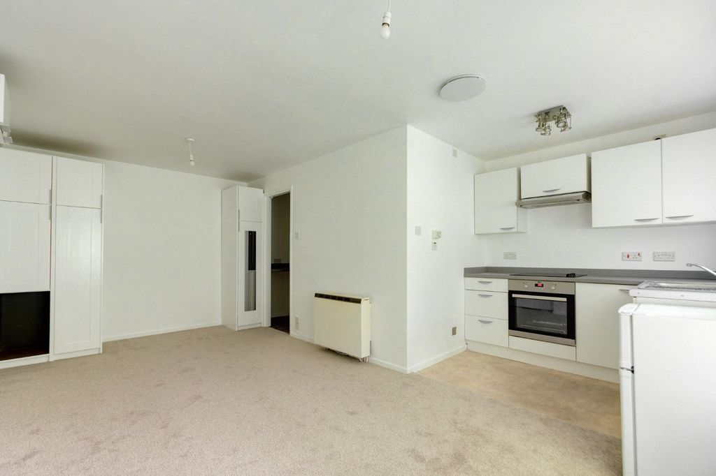 Property photo 2 of 8 Picture No. 03